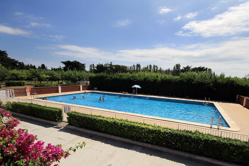 קובייס Camping La Rueda מראה חיצוני תמונה